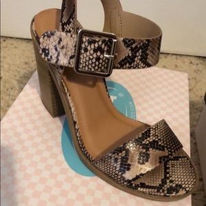Side python sandals